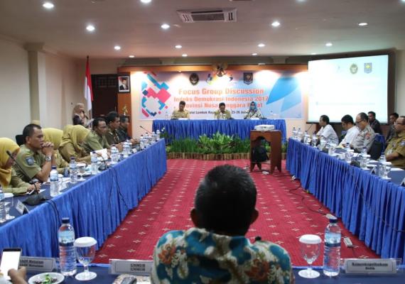BPS NTB GELAR FGD INDEKS DEMOKRASI INDONESIA TAHUN 2017
